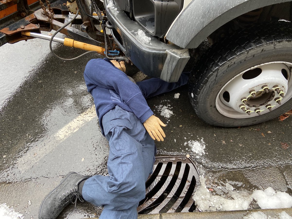 BTS #AGodwinkChristmas so we wouldn’t have ⁦<a href="/AlbertoFrezza/">Alberto Frezza</a>⁩ on the ground while we were setting the shot - we got an dummy for a standin - even dressed him the same! #TVDirector