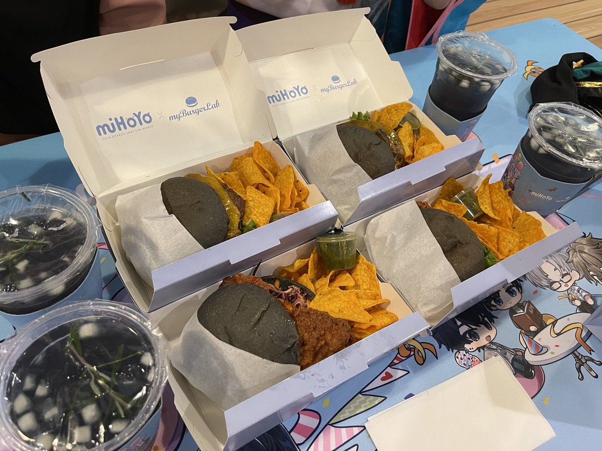 syeramon's tweet image. 💙⭐️💙⭐️💙⭐️🤩🤩🤩
#MIHOYO #HOYOFEST #BURGERLAB