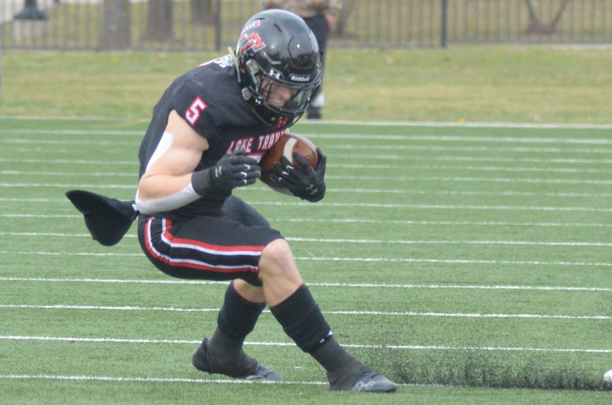 jayplot's tweet photo. Finally, gutty performance in his final game by @isaac_Norris5, who made 4 catches in the first half and missed most of second half with injured shoulder. Finished season with 80 catches and career with 115, which ranks 10th on the @LTHSCavFootball all-time list. https://t.co/vAuxiPjve6