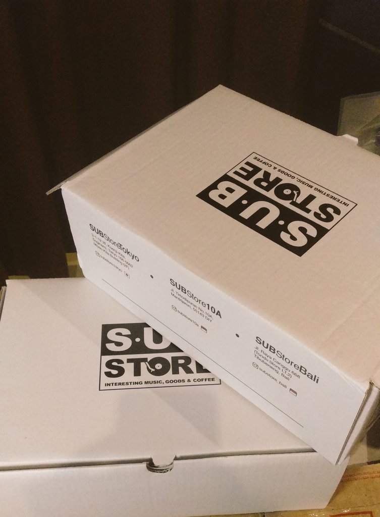 divecollate's tweet photo. Got earlier Christmas Kicks from @substore_ goods to Gazed on! 💜🌻
#divecollate #shoegaze #dreampop #bali #indonesia https://t.co/SJYgv80AoA