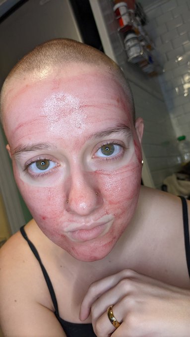 You could get lost in my eyes 😵&zwj;💫💫💫  Findom https://t.co/f0yITXmctt