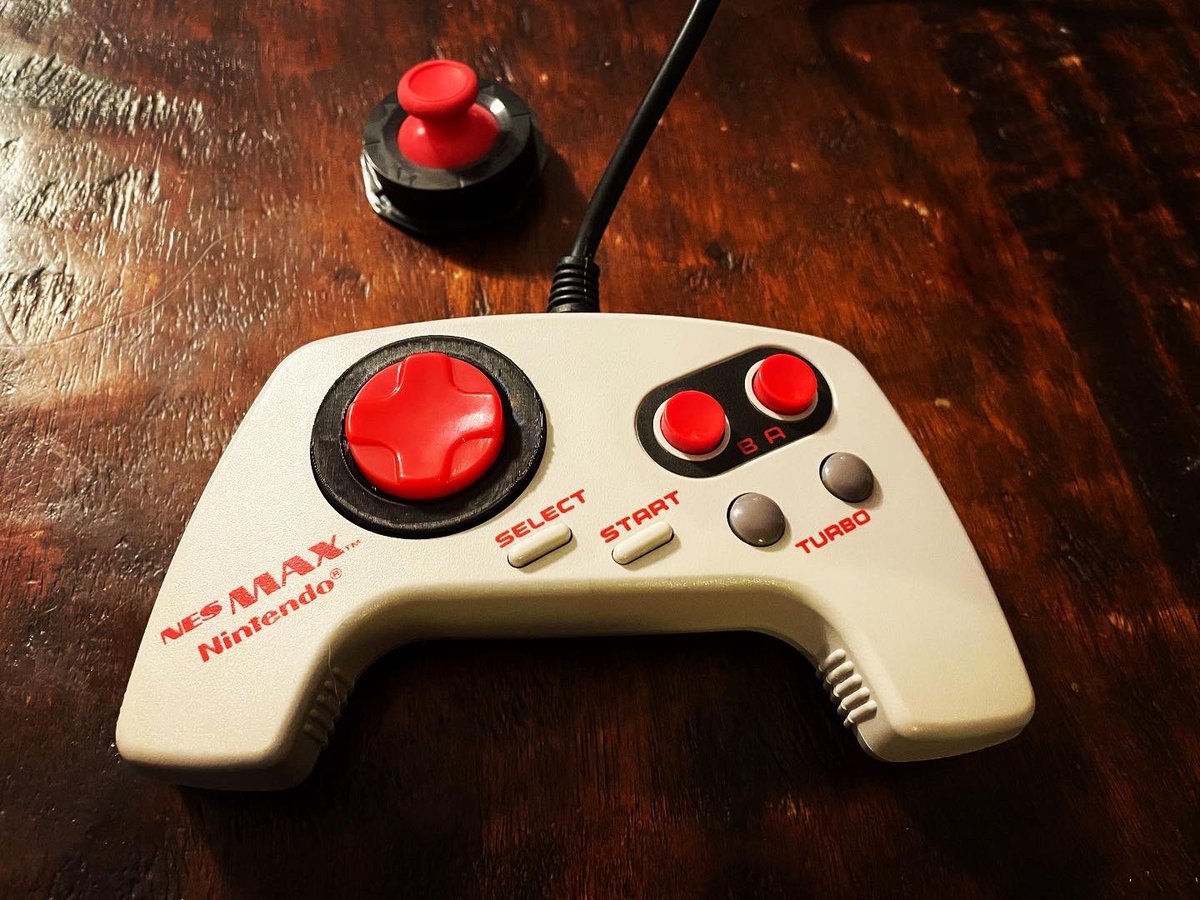 OutdateRef's tweet photo. #modding my #modded #nesmax #controller. The #dpad is feels so much better now. #nes https://t.co/zdB9M8I7VZ
