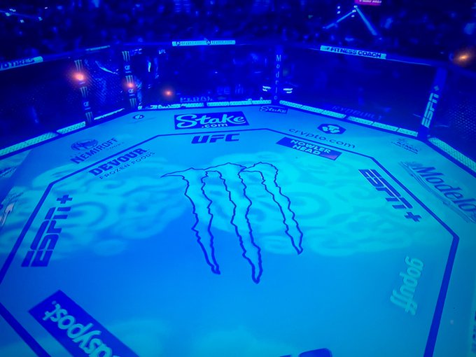 Main Event #UFC269 @DustinPoirier @CharlesDoBronxs And Here... We.. Go. @ufc 