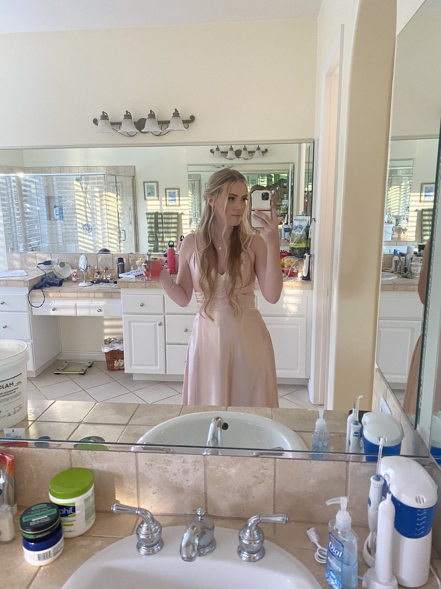 alexhughes558's tweet photo. pics from wedding <3 https://t.co/xksqCTQBOD