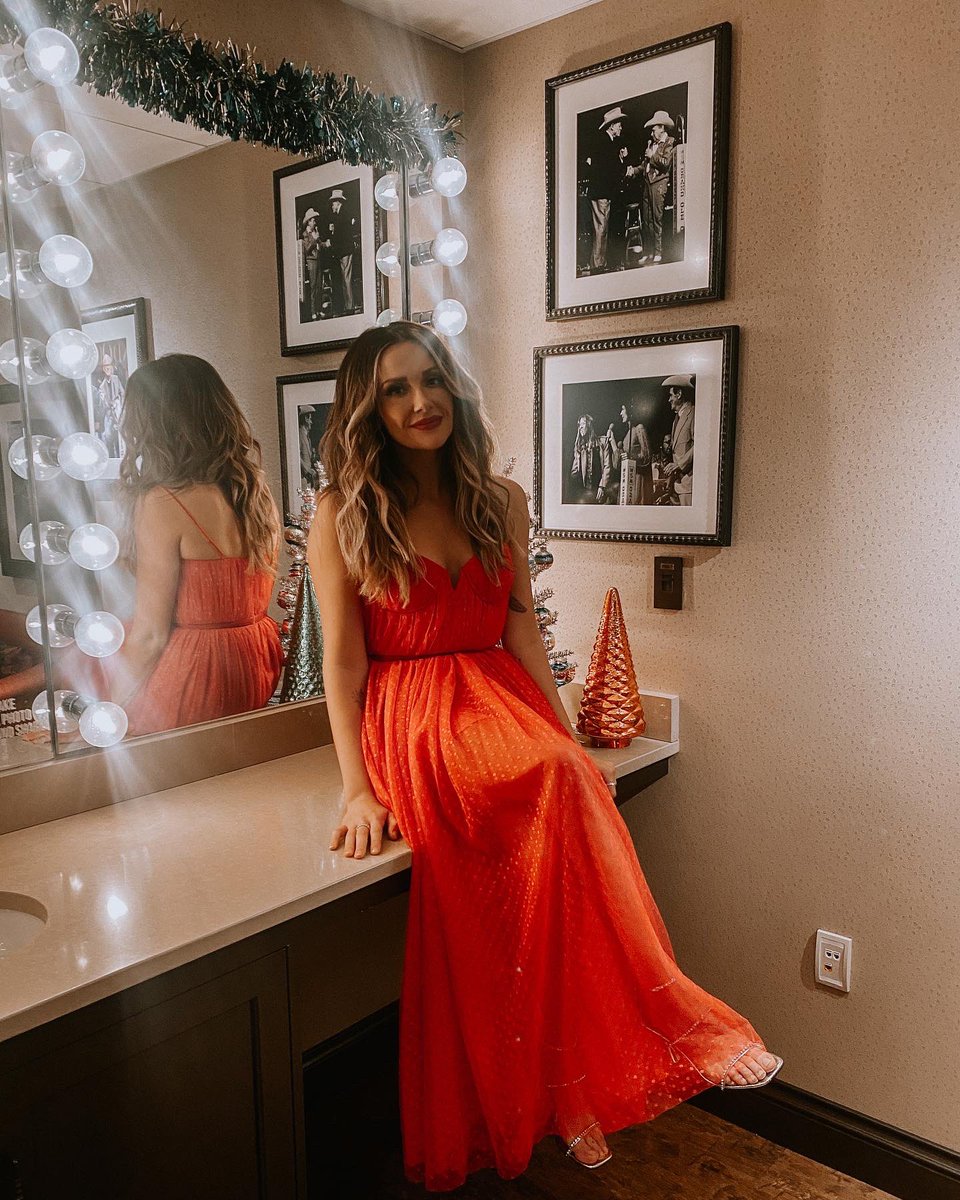 carlypearce's tweet photo. My 90th @opry performance tonight ♥️🎄 https://t.co/a9AuRk62VF