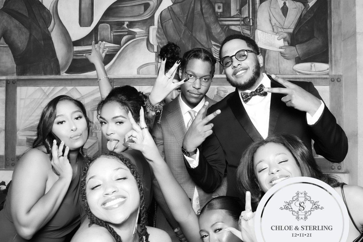 chnczy's tweet photo. wedding szn #chling https://t.co/56DNBYGTYz