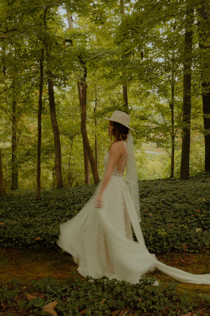 jessagaut_'s tweet photo. woodland wedding dreams https://t.co/T1ies4wMkf