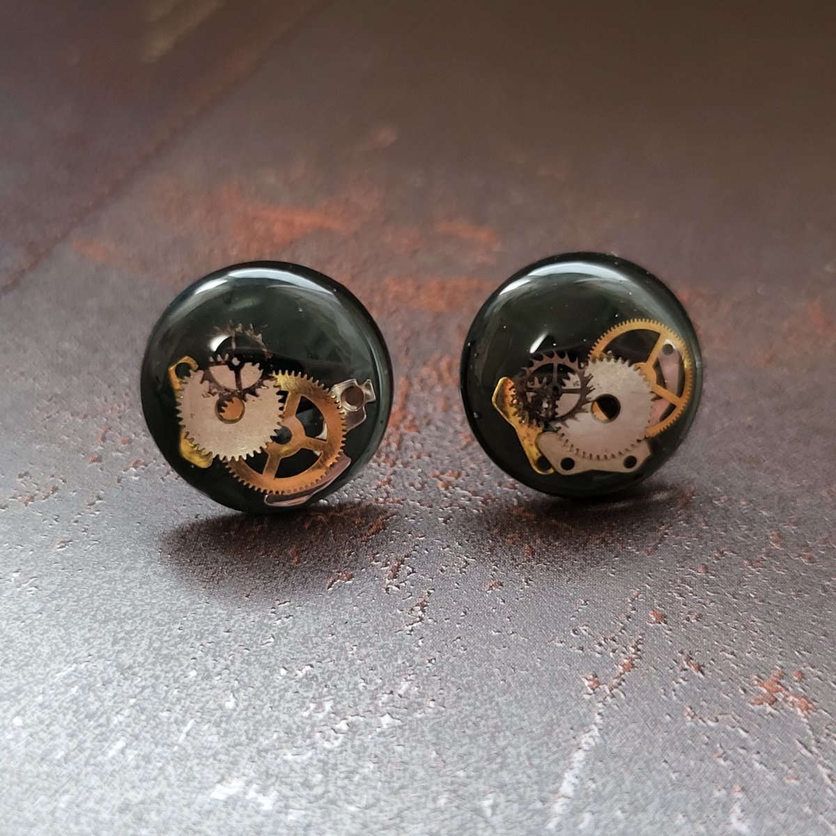 parallelworld03's tweet image. ピルケースとピアスのセット、赤と黒です。
メルカリにて販売開始しました😃