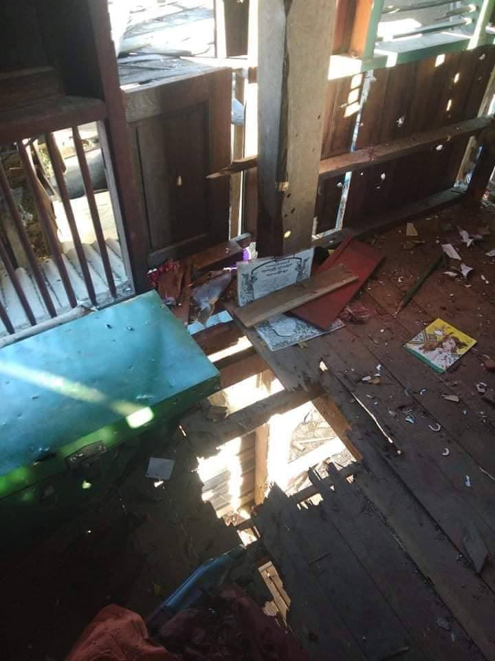 MoeTDar1's tweet photo. SAC terrorists fired heavy artillery shells into villages of Kani Town these days. Temples, pagodas &amp; many civilians’ houses &amp; properties are destroyed. Locals also reported that the loss is enormous.
#WarCrimesOfJunta
#Dec12Coup 
#WhatsHappeningInMyanmar https://t.co/58ou3ws9Cp