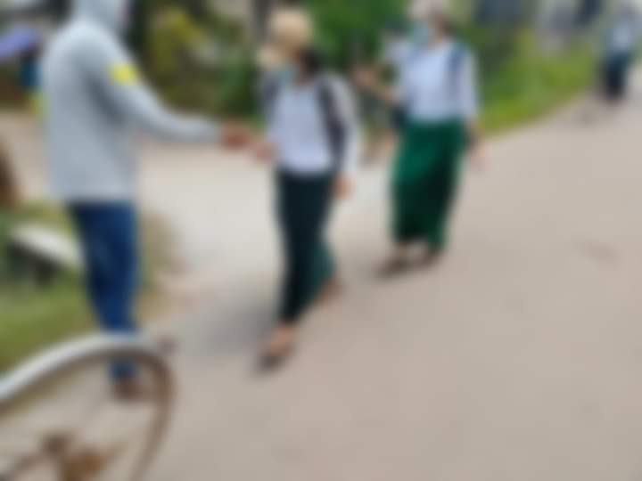 kominthike's tweet photo. #Bago region, #Lepattan tsp n basic education student unions distributed pamphlets to encourage students don't to study junta MILITARY SLAVERY EDUCATION on Dec 11.
#WhatsHappeningInMyanmar https://t.co/vFTUx8CaV0
