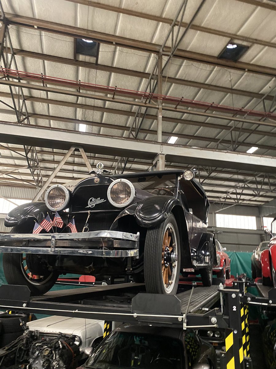 anthonysva's tweet photo. Grateful for the day to spend with family and exploring autos of many generations. #coolcarsandfamily https://t.co/k9NdBDZYch