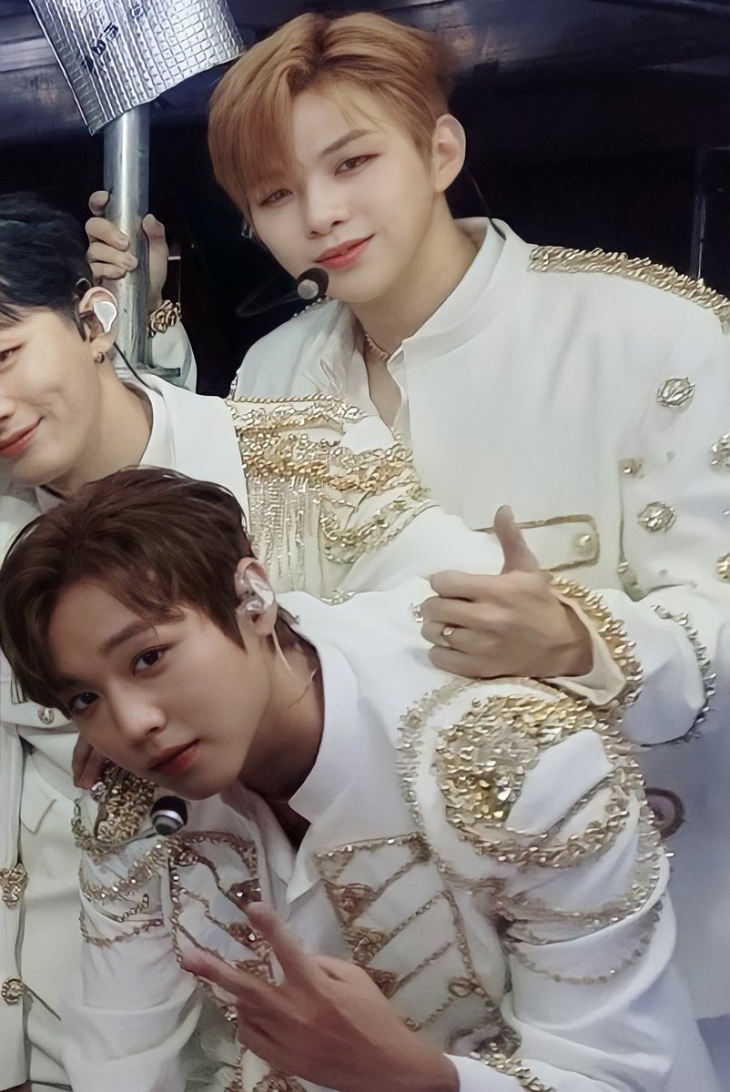 rednblueplanets's tweet photo. Nielwink 2021 https://t.co/N5YgHfrWIk