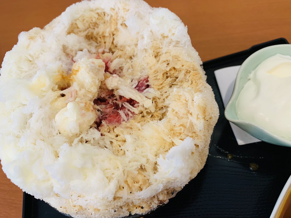 K32chan's tweet photo. @musashinocraft さん久しぶり🍧
モンブランミルクティー
サクサクのメレンゲクッキーと柔らかい栗がたくさんモンブランクリーム濃厚◎中にはラズベリーソースとメレンゲクッキー今日は贅沢に練乳ホイップと大好きなキャラメル追加しちゃった
安定のミルクティー美味！ラズベリーショコラなかった泣 https://t.co/t6m2e67UT0