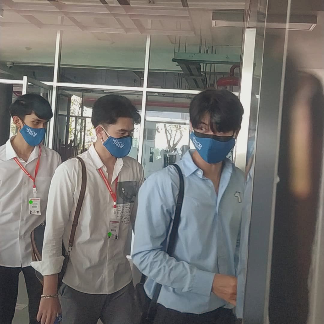 aem_warrr's tweet photo. ยินดีกับแก้งค์เทพด้วยอีกครั้งนะคะ^^ #YinYinGraduation #yinyin_anw https://t.co/8funtGKidw
