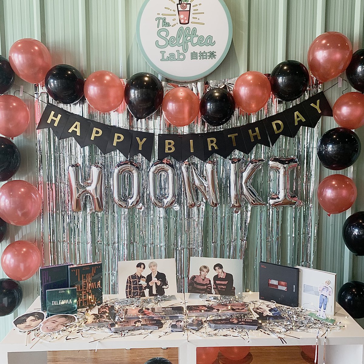 enhypeniloilo's tweet photo. [D-DAY] 

ENGENEs! We are now ready!! ❤️🖤

Come and join. Let’s have fun and celebrate the dazzling light of these two handsome boys!

In collaboration with Marve

See you, ENGENEs! 🖤❤️

#HoonkiCarnival #HoonKiCSE #Sunghoon #Niki #HoonkiBirthdayCelebration https://t.co/2elyqQrBZU