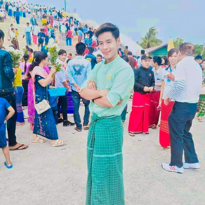 ချစ်သူမရှိတာအပြစ်လာ😥😥😥