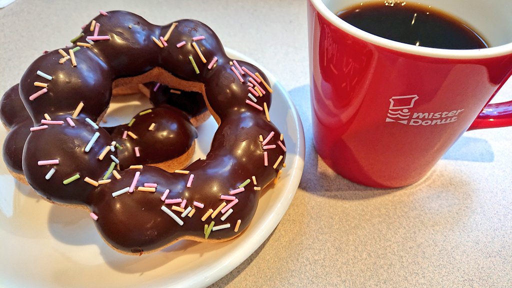 休憩〰️珈琲☕タイム✨
ドーナツ🍩付
クリスマスバージョン？