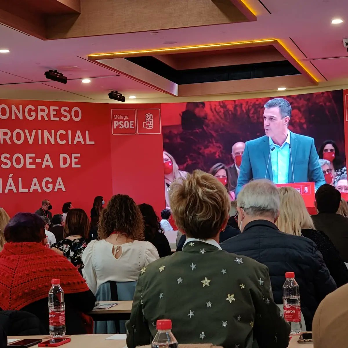 psoetrabuco's tweet photo. Congreso Provincial del #PSOEmalaga donde el #psoetrabuco  tiene su representación.

Refrendados a @aDanielPerez como Secretario General, elegimos su ejecutiva y demás órganos provinciales.

🌹🌹🌹#lamalagadelprogreso https://t.co/W0xvgL2k6o