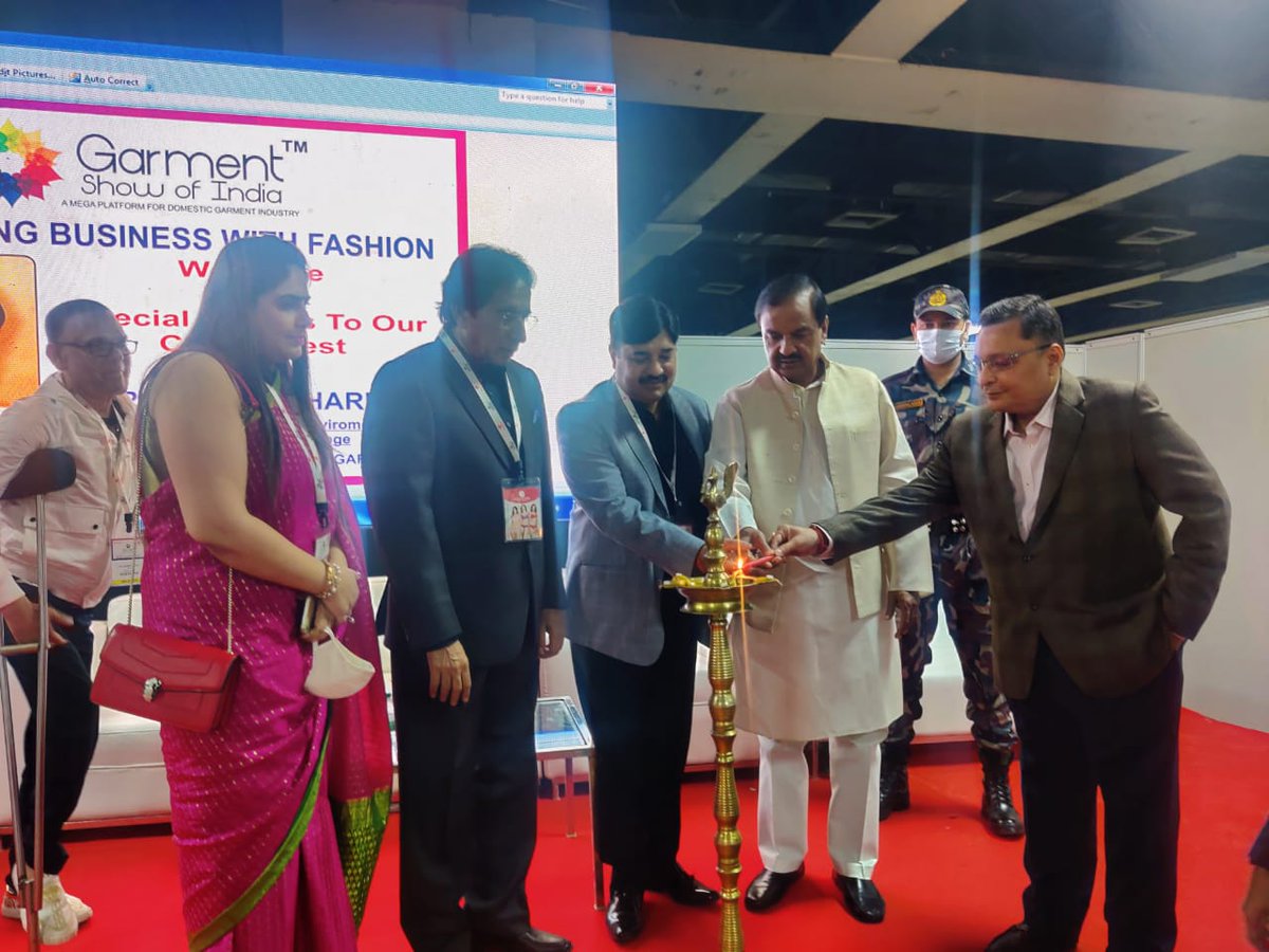 dr_maheshsharma's tweet photo. Inaugurated the Garment Show of India being held at Expocentre in Sector-62, Noida. https://t.co/tEX1VsZJs7