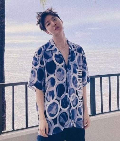 ae_cha_7890's tweet photo. Hoseok and his dad got the same physique and the fashion sense as well
#hobi #jhope #junghoseok https://t.co/HCYzFYAwGH