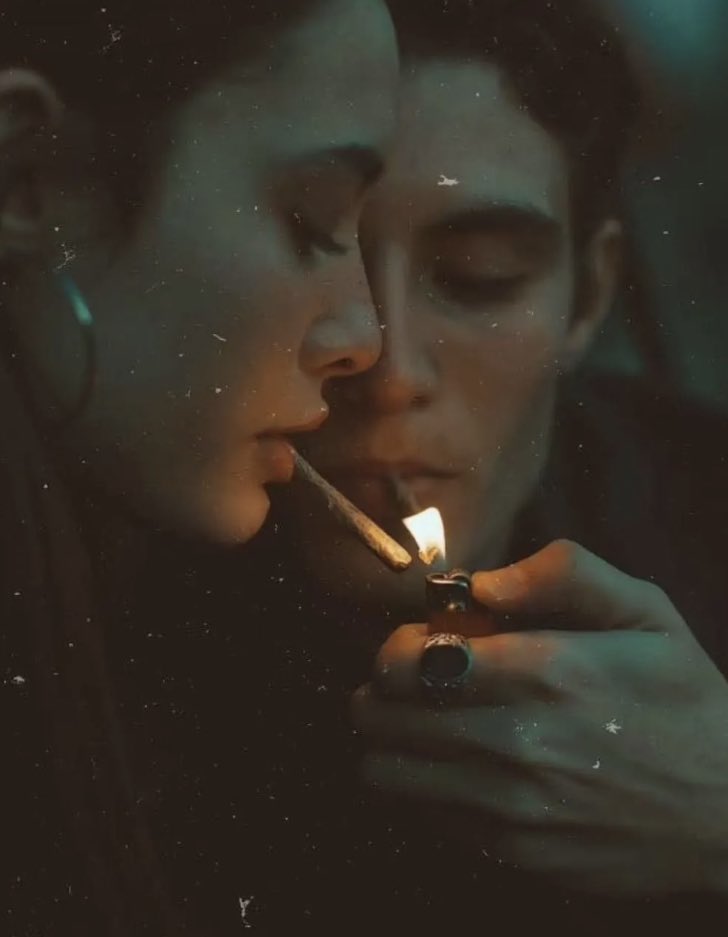ThcCollector's tweet photo. I hope you find that type of person your soul yearns for and he/she makes your life full of cruise and colors. 🍃💨#StonerThoughts #StonerCouples https://t.co/auHA7XKJTx