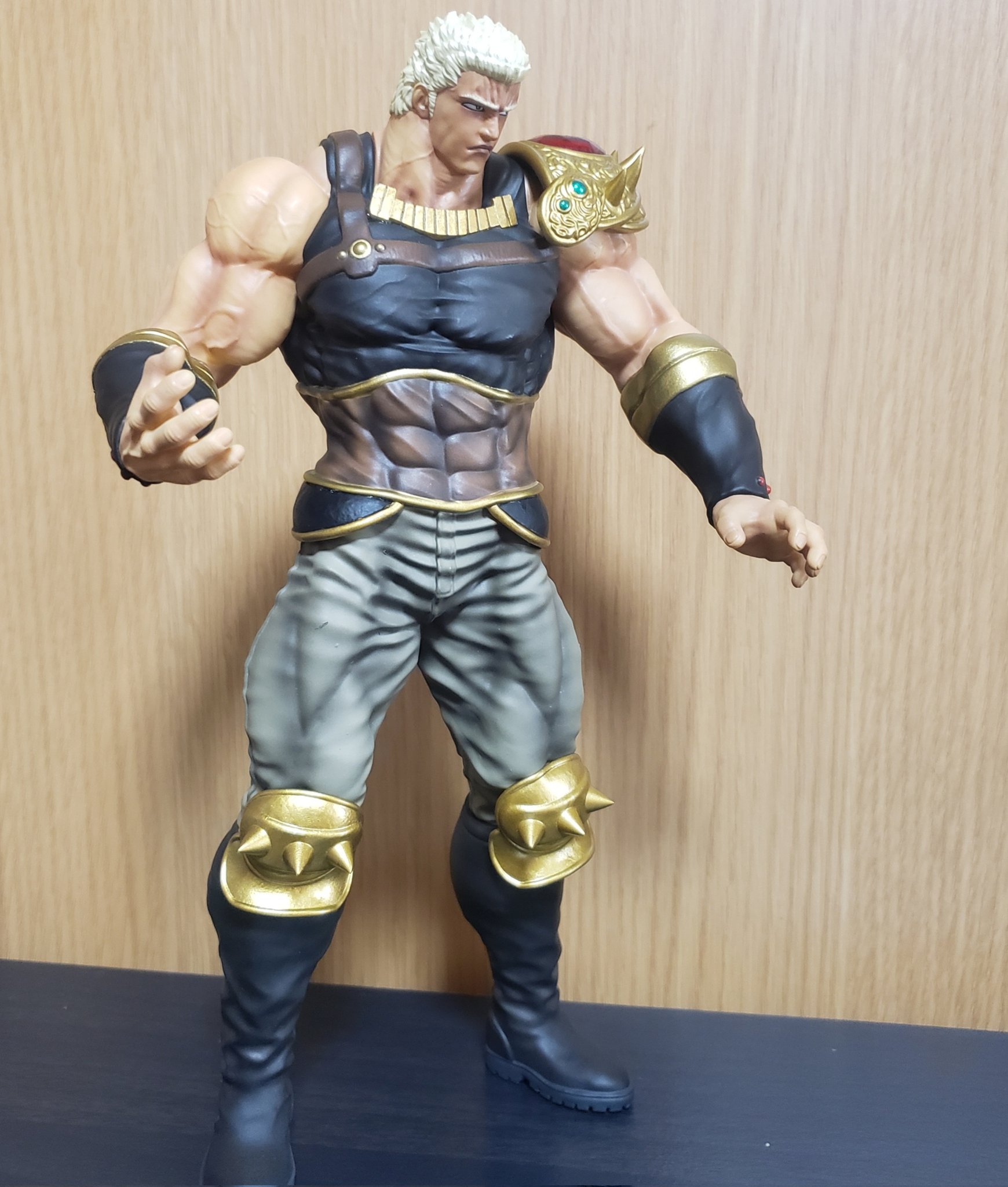 タモリーヌ 北斗琉拳救世主伝説 ラオウって名言の宝庫ですよね ならば神とも戦うまで 心牽かれた女から受ける情けは男にとって最大の屈辱 個人的no 1は兄カイオウに言いはなった一言 世に覇者は一人 北斗の拳 Ccp ラオウ T