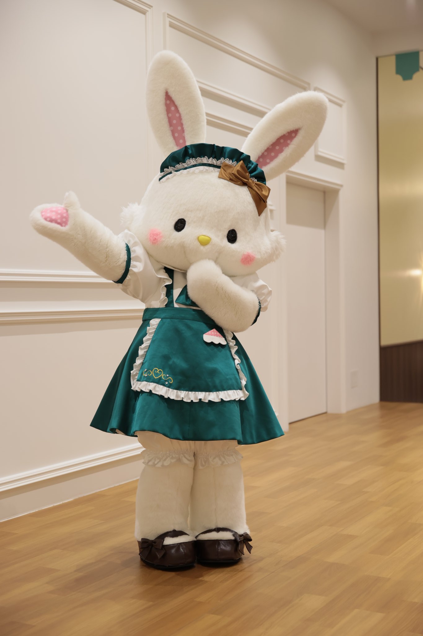 キティ ダニエル マイメロ シナモン プリン メル 館のレストラン