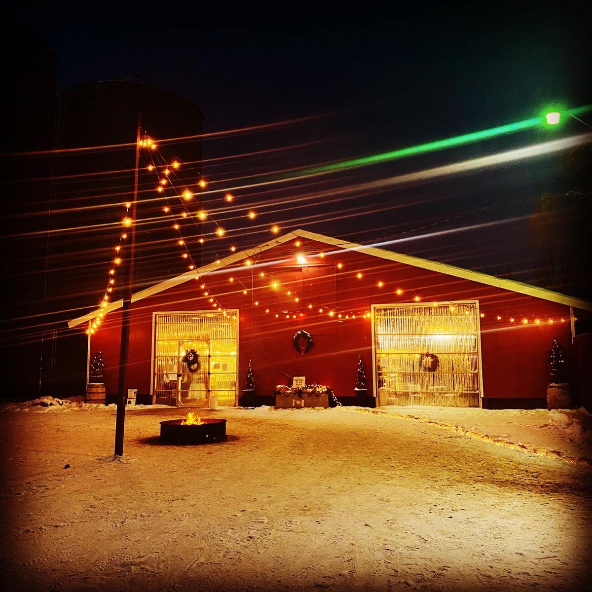 artfuljules's tweet photo. That’s a wrap! Thank you to everyone who came on this chilly Saturday to support local businesses and artists 🥰#sewingsilversmith #alaskalife #rustic #Christmas #artists #supportsmallbusiness #ShopLocal #spiritcrew https://t.co/uD5Tn1F03A