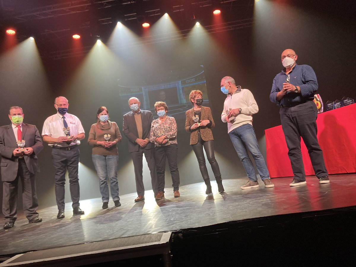 GillesLeproust's tweet photo. Belle soirée « trophée des sports » @VAllonnes une mise en lumière des acteurs du quotidien du sport sous signe de la culture @villeetbanlieue @AlexisBraud @CatherineBouche @CNV_villes @Benoit_Jimenez @GDelbar @CatherineArenou @prio91350 @dallouch91 @anneclaire_boux @KARLOLIVE https://t.co/aQerDhbOrN