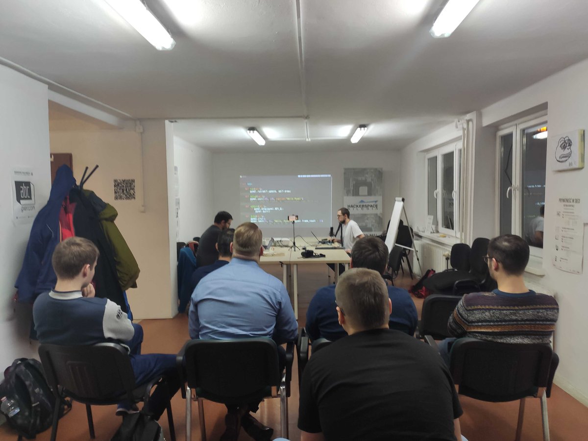 Zdjęcia z HS Talks #2 są już dostępne na stronie dzięki uprzejmości <a href="/noemikow/">noemi k</a> i <a href="/MarekPiechula/">Marek Piechula</a> hs-silesia.pl/events/hs_talk…