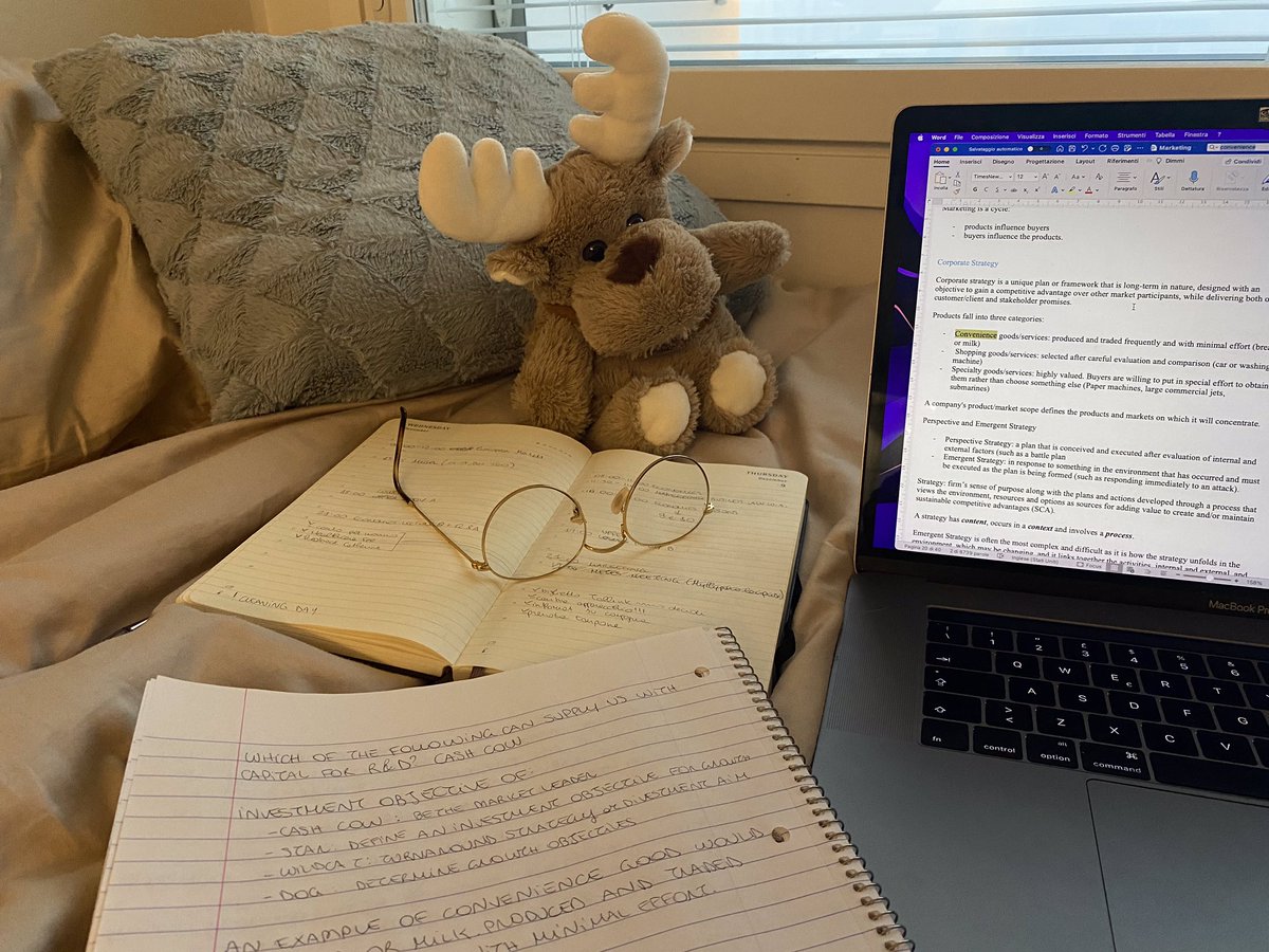 My typical Sunday morning of the past few weeks 🤓 <a href="/MetropoliaBiz/">Metropolia Business School</a>