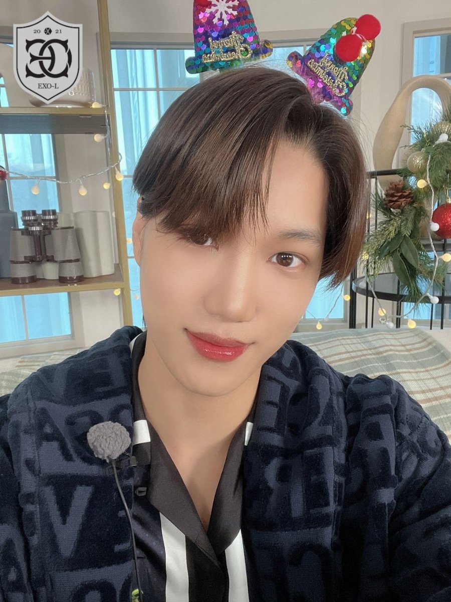 KaiNationUnion_'s tweet photo. [UPDATE] 211212 — Lysn EXO-L Update with KAI

"Did you enjoy #Cinema - KAI : KLoor 🎤 where KAI's teleportation stood out?
Thanks EXO-Ls that joined online, and at the movie theatre. 😘"

#KAIBeyondLIVE #KAI1stConcert https://t.co/W9MZYGk0aI