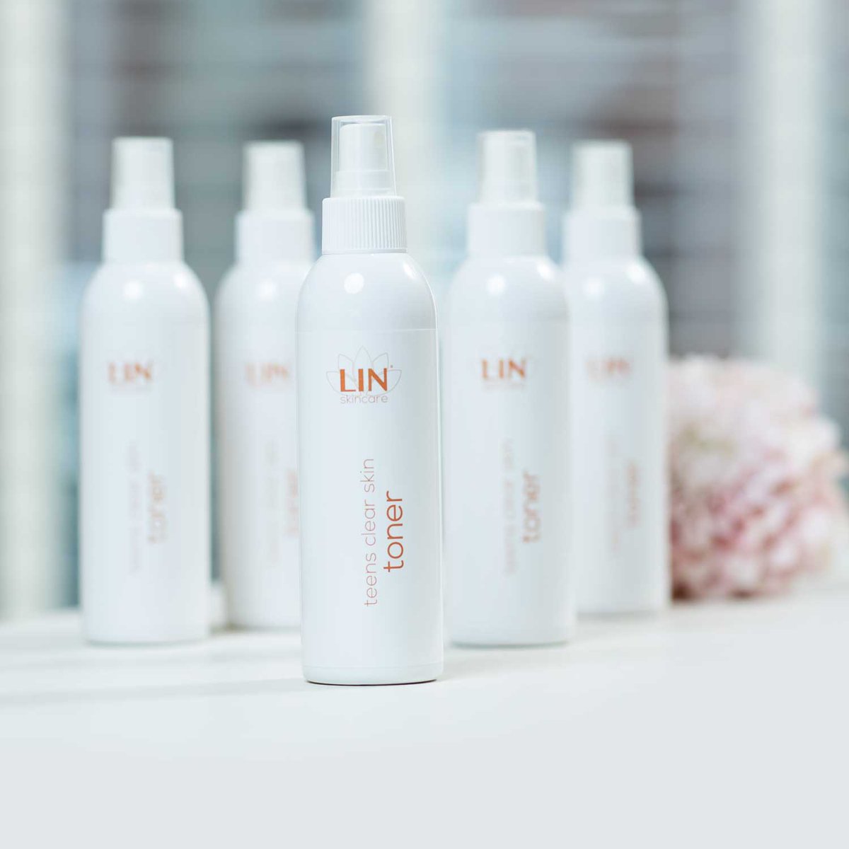 LINskincare's tweet photo. Er zijn 6 mooie huidverzorgingsproducten aan de webshop toegevoegd! 
Producten die ook weer met alle zorg zijn samengesteld en alleen ingrediënten bevatten die goed zijn voor jouw huid.
Bestel snel dan heb je de producten komende week nog in huis.

https://t.co/byI5tBdjq2 https://t.co/pr3LKOMHxv