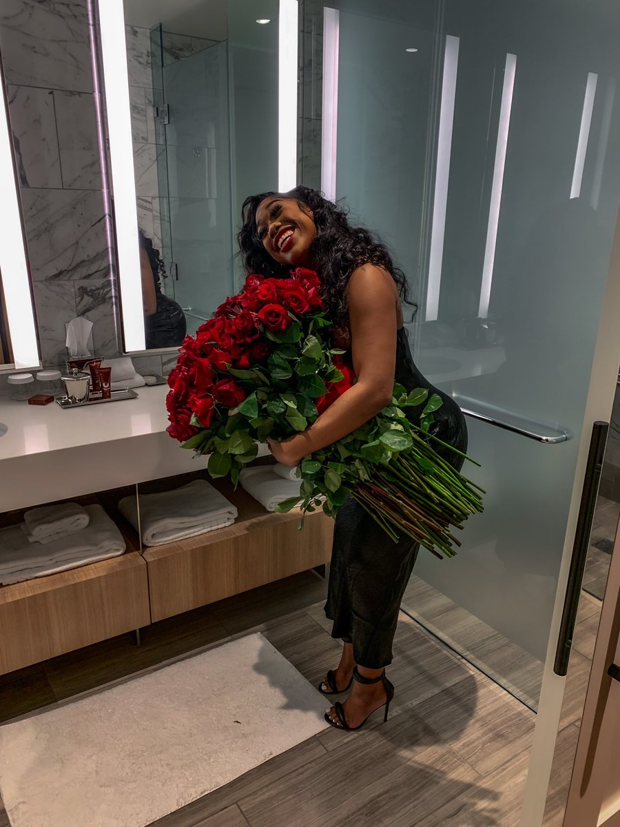 Stvph__'s tweet image. 🖤 thank you.