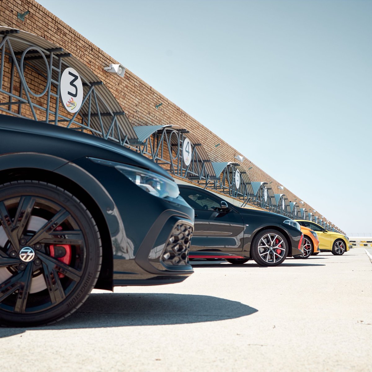 topgearmagsa's tweet photo. Go big or go home 🏠 Top Gear Magazine SA’s Festival of Fast continues. Grab your copy of the #SpeedWeek2021 issue to see how this pair fare. Which would be your headliner? Tell us in the comments below 🤔 

#TGSASpeedWeek https://t.co/8s9zVqMEvB