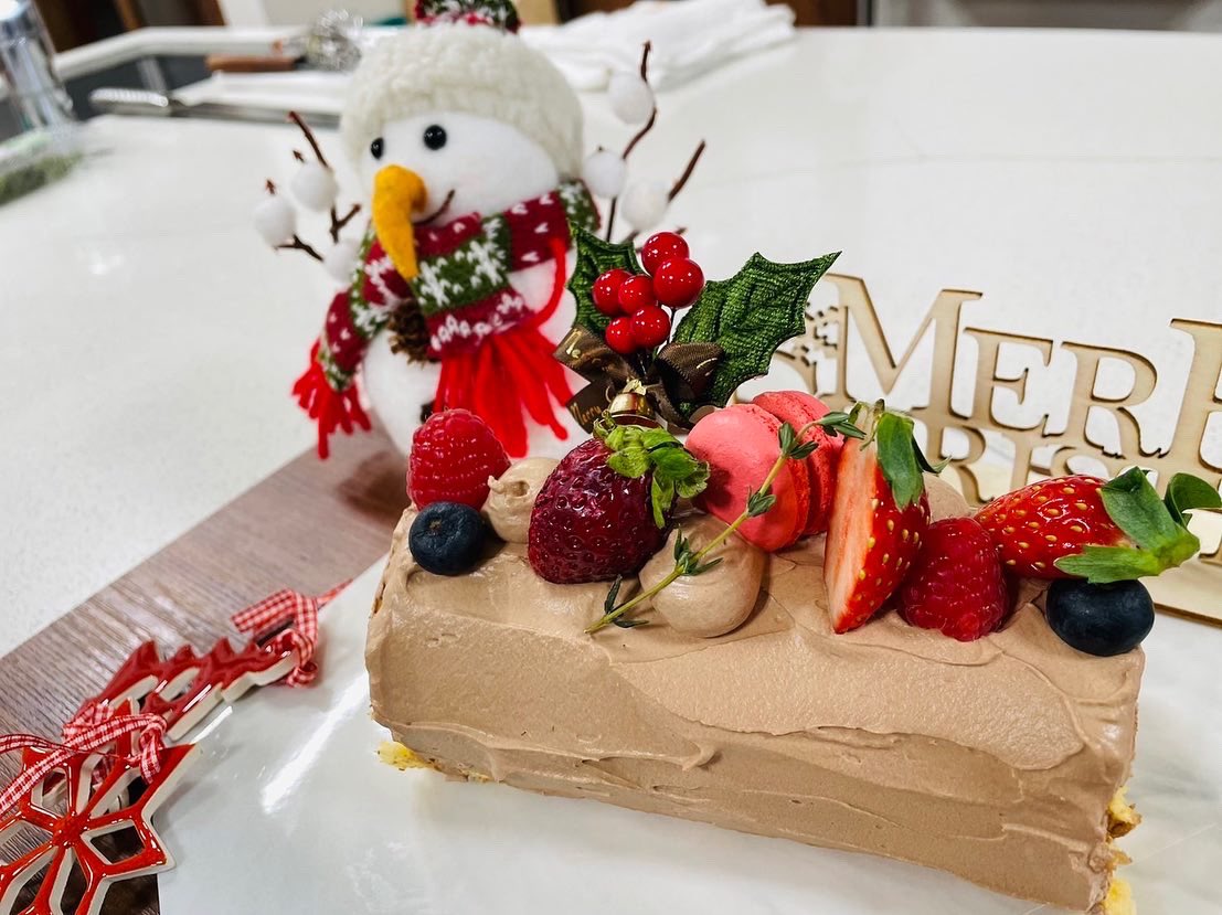 تويتر 横浜スイーツ カフェ専門学校 على تويتر 本日のオープンキャンパスは クリスマスケーキでした ブッシュドノエルの意味や ジンジャーマンクッキーの面白い逸話など クリスマスにまつわる沢山のお話が聞けた回となりました 次回もスペシャル