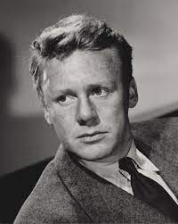 merlinpapin3's tweet photo. Dans le cadre de mes #ToplégendeCinéma , je vous propose cette semaine les scénaristes #NunnalyJohnson et #SidneyHoward et la semaine prochaine les acteurs #VanJohnson et #GeorgeCScott
@Jouxplane83 @FredOL69007 @tbarnaud https://t.co/euPAATJGFT