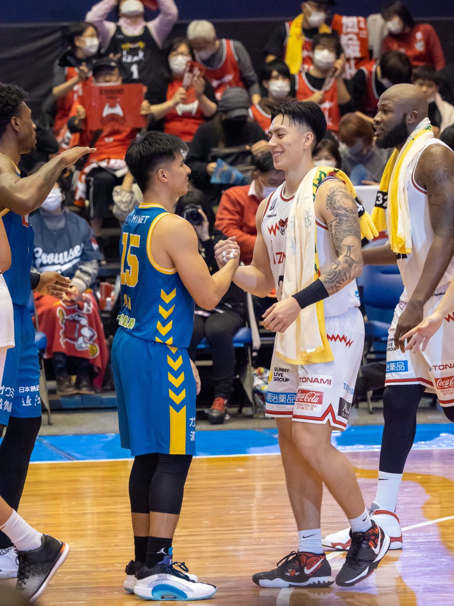 haya_824forever's tweet photo. 🇵🇭🤝🇵🇭

#滋賀レイクスターズ
#kieferravena @kieferravena 
#富山グラウジーズ
#dwightramos @dram0s_ 

(2021.12.12 滋賀vs富山) https://t.co/FiXCMDYIKF
