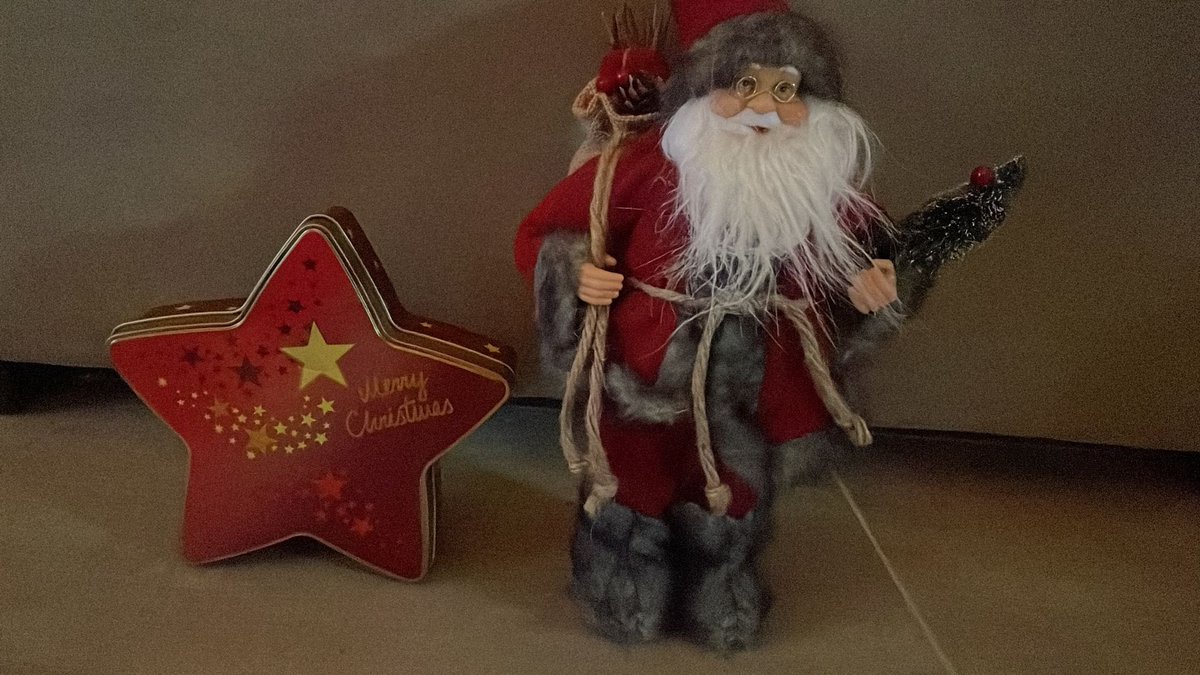 Ueffcken's tweet photo. Wünschen Euch einen schönen dritten Advent…❄️❄️❄️🎄🎅
Benjamin&Uwe und Mops Molle #advent #weihnachten #uwegörkegott #schwerte #mopsmolle #benjamingott #gayliebe #bearen https://t.co/syBueKoLLD