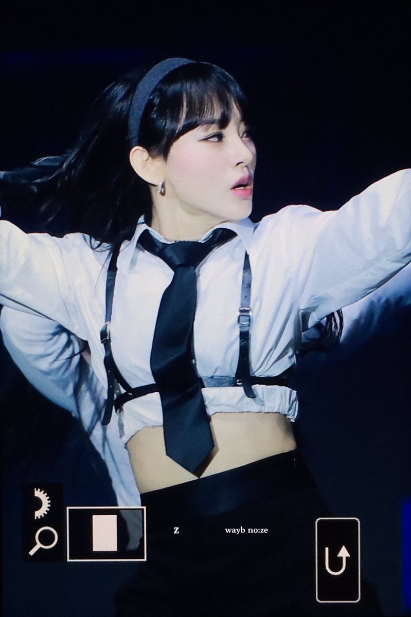 zett_wayb's tweet photo. 211212 #웨이비 #WayB #노제 #noze https://t.co/OCT9XpzXRq