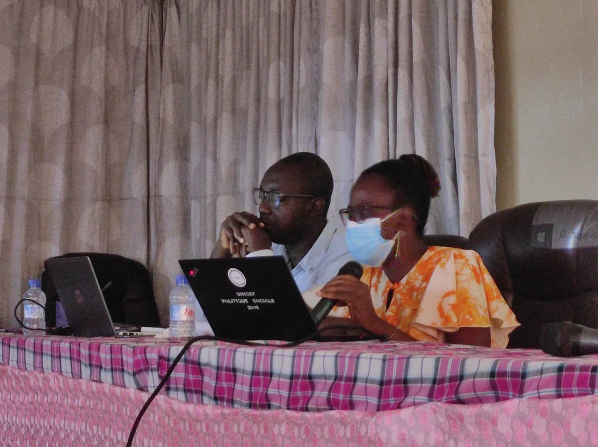 Assemblée Générale 2021 du <a href="/resajlb/">Réseau Alumni JLB</a> 
La Présidente <a href="/PamHarie/">Pam Harie 🇧🇯</a>, assisté du VP <a href="/jordmake/">DAYOU Mahouna Guevara</a>, présente le rapport d'activités 2021.
#wasexo #benin #resajlb 
<a href="/gouvbenin/">Gouvernement du Bénin 🇧🇯</a> <a href="/AFRICA24TV/">#AFRICA24</a> <a href="/abtofficiel/">Abdoulaye Bio Tchane</a> <a href="/JoseTonato/">José Tonato</a> <a href="/StevyWallace/">Stévy WALLACE 🇧🇯🌍</a> <a href="/PlanFrance/">Plan International France</a> <a href="/Fes_Benin/">Friedrich-Ebert-Stiftung Benin</a> <a href="/Banquemondiale/">Banque mondiale</a>