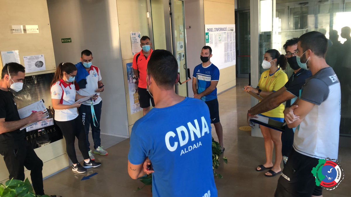 fsscvalenciana's tweet photo. Instantes previos al inicio de la competición y reunión técnica, de la Trofeo de Navidad y II Jornada de liga española de clubes de categorías infantil y cadete que celebramos en la piscina Municipal de Benifaió el domingo 12 de diciembre. #FSSCV21 https://t.co/1Ih3ATAwa1