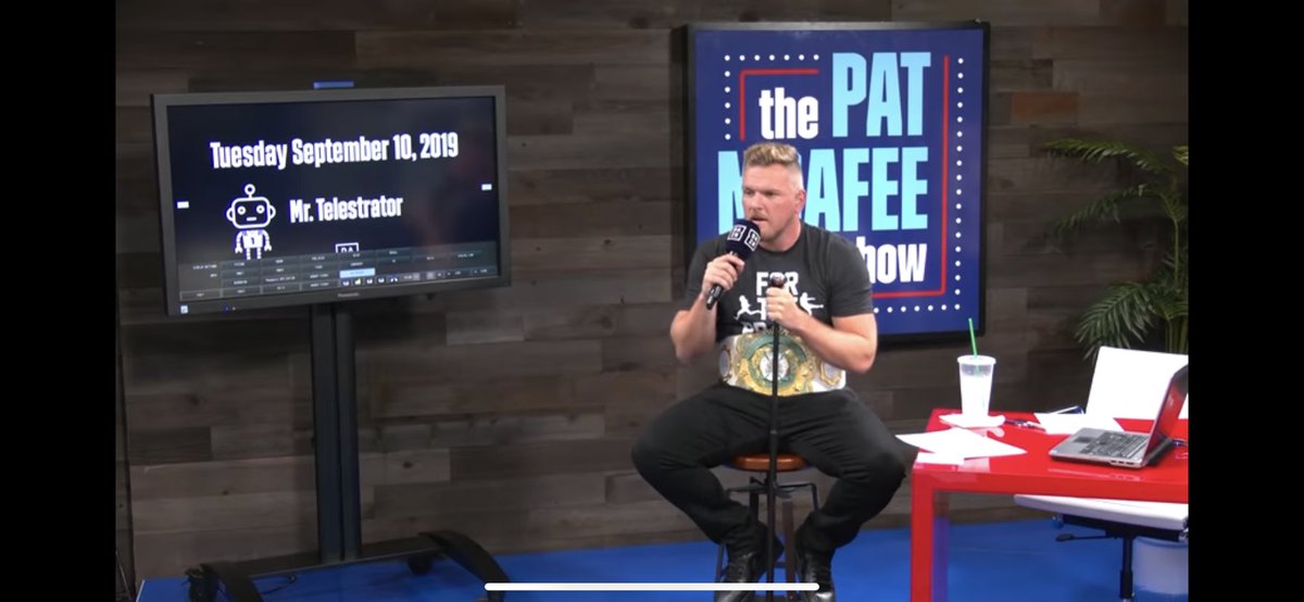 13kelleher's tweet photo. #PMSFANDUELFAMILY from Australia. Watching you discover AFL was a highlight too 👊🏼@PatMcAfeeShow https://t.co/MbKnSJHFoy
