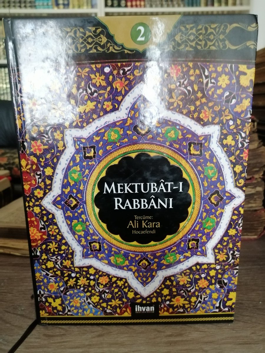 Oztuurkmahmut's tweet photo. Elimde fazladan olduğu için İmamı Rabbani hazretlerinin mektubatını çekilişle bir kardeşime hediye edeceğim. ( Katılım şartları:
1- Sayfamızı takip etmek.
2- Twiti retwet yapmak.
3- Yoruma bir arkadaşını etiketlemek.
(Çekiliş Pazar akşamı sona erecektir.) https://t.co/WxiPsgoQ8s