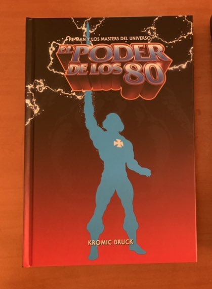 salvaje_tierra's tweet photo. 🚨 Sorteo Navideño

¿Quieres un ejemplar de #ElPoserDeLos80 de nuestro @KromicB ? 

1- Síguenos y retuit
2- etiqueta una amigo (no tiene porque ser Grayskull) con el que compartirías el poder 

Fecha del sorteo el día de Navidad

Suerte!! 🍀 https://t.co/U0PVXiB3GJ