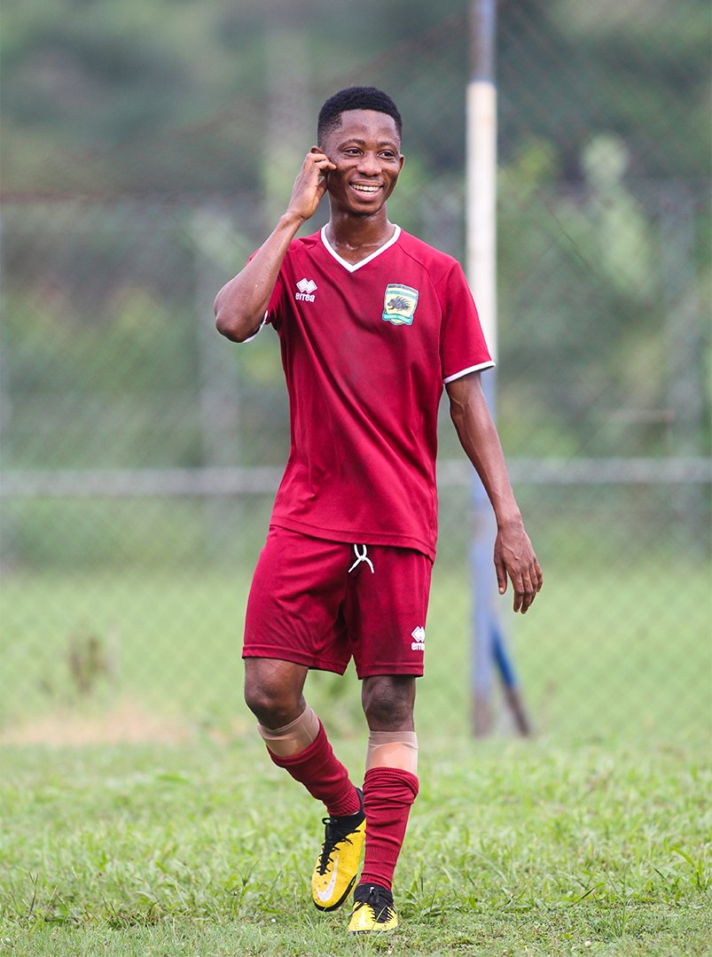 AsanteKotoko_SC's tweet photo. 𝑪𝒐𝒏𝒈𝒓𝒂𝒕𝒖𝒍𝒂𝒕𝒊𝒐𝒏𝒔 Augustine Agyapong and Clinton Opoku on your Ghana🇬🇭 U20 call ups. 👏

 #AKSC https://t.co/xOK8bCGZtM