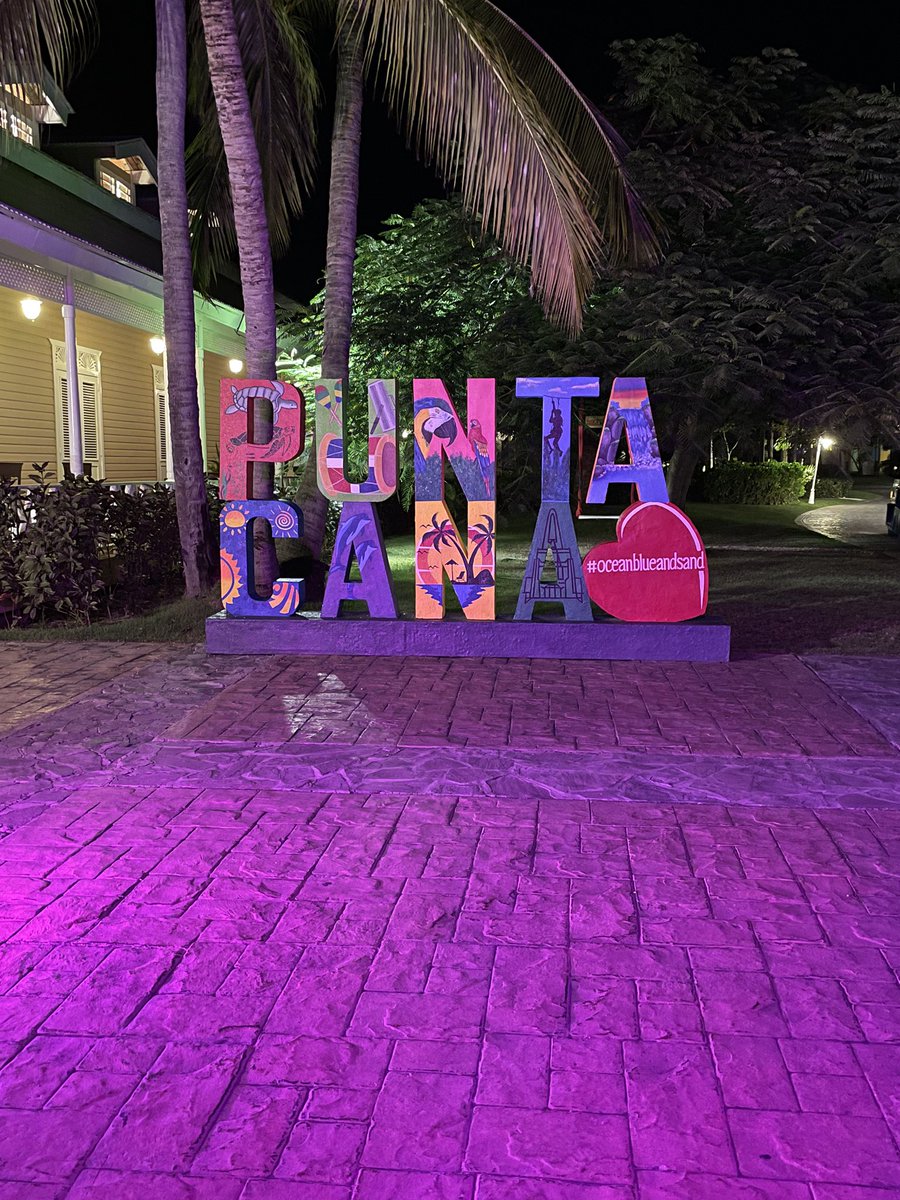 #VACATIONS 🇩🇴👫❤️