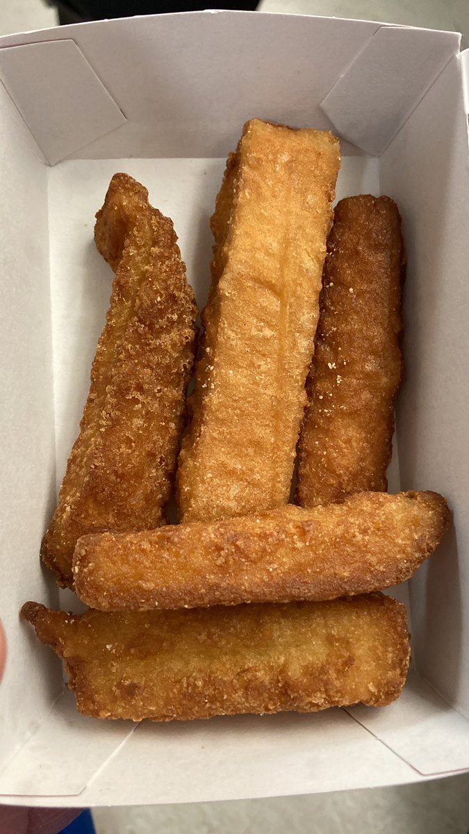darkprincess331's tweet photo. Tiniest French toast sticks ever. So sad @sheetz https://t.co/eW0zfzgdyO