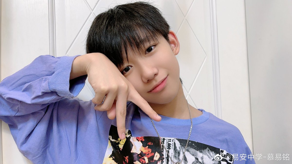 nwzwwn's tweet photo. น้องยิ้มหล่อมากๆเลยอ่าาาาา 😳😍
#慕易铭 #易安中学
#MuYiming #มู่อี้หมิง https://t.co/ivJlpPHGYC