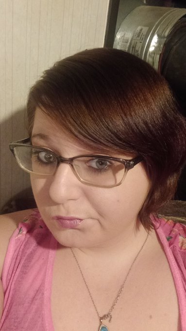 Got bored so I did my makeup and pained My nails. https://t.co/RJhQyyCDsx<a href="/tag/snapchat"class="tags"><span>#snapchat</span></a><a href="/tag/broken"class="tags"><span>#broken</span></a><a href="/tag/notapperciated"class="tags"><span>#notapperciated</span></a><a href="/tag/marriagehe"class="tags"><span>#marriagehe</span></a>
